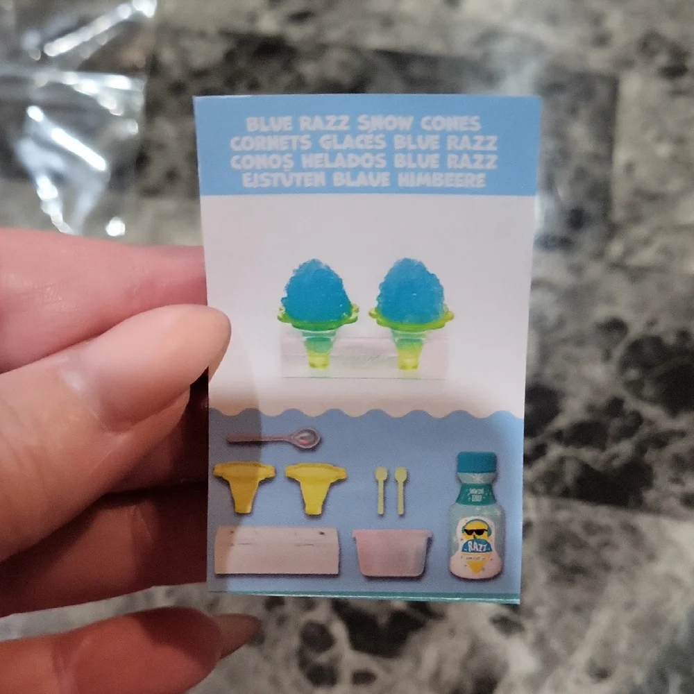Miniverse Make It Mini Blue Razz Snow Cones